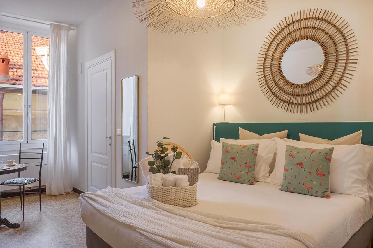 Ensemble Rooms Di Vayadu Alassio Exteriör bild