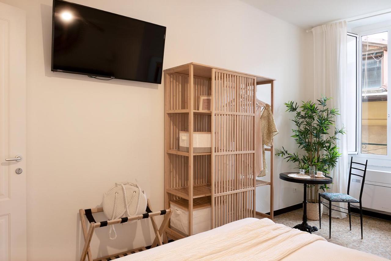 Ensemble Rooms Di Vayadu Alassio Exteriör bild