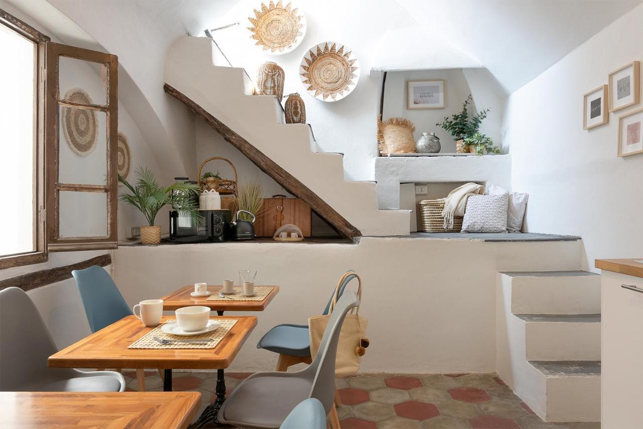 Ensemble Rooms Di Vayadu Alassio Exteriör bild