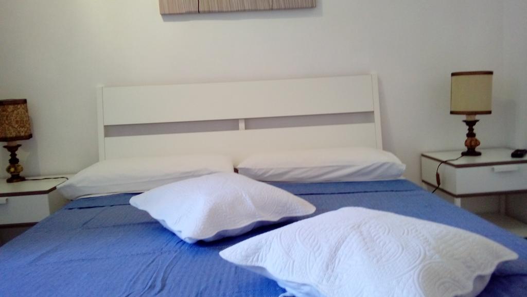 Ensemble Rooms Di Vayadu Alassio Exteriör bild