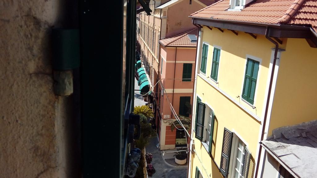 Ensemble Rooms Di Vayadu Alassio Exteriör bild