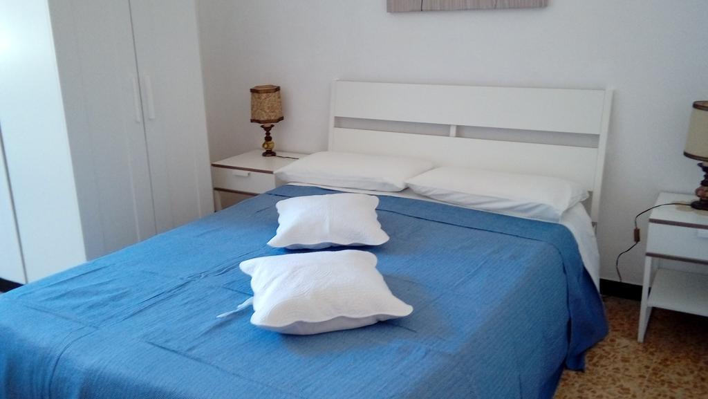Ensemble Rooms Di Vayadu Alassio Exteriör bild