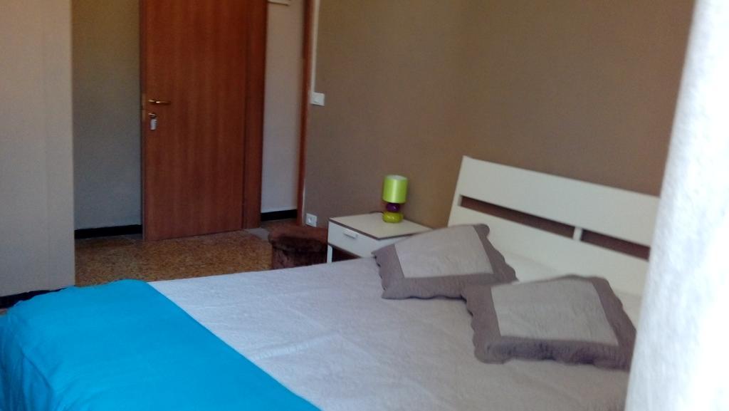 Ensemble Rooms Di Vayadu Alassio Exteriör bild