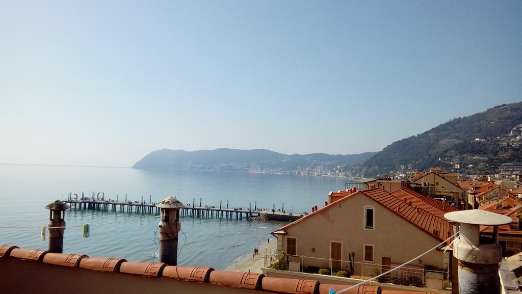 Ensemble Rooms Di Vayadu Alassio Exteriör bild