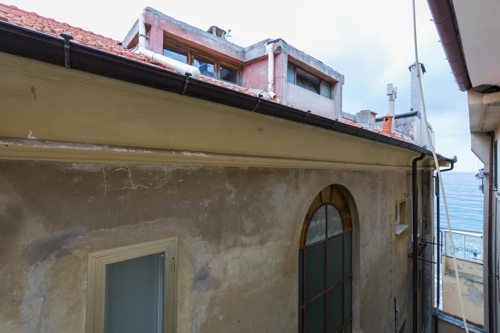 Ensemble Rooms Di Vayadu Alassio Exteriör bild