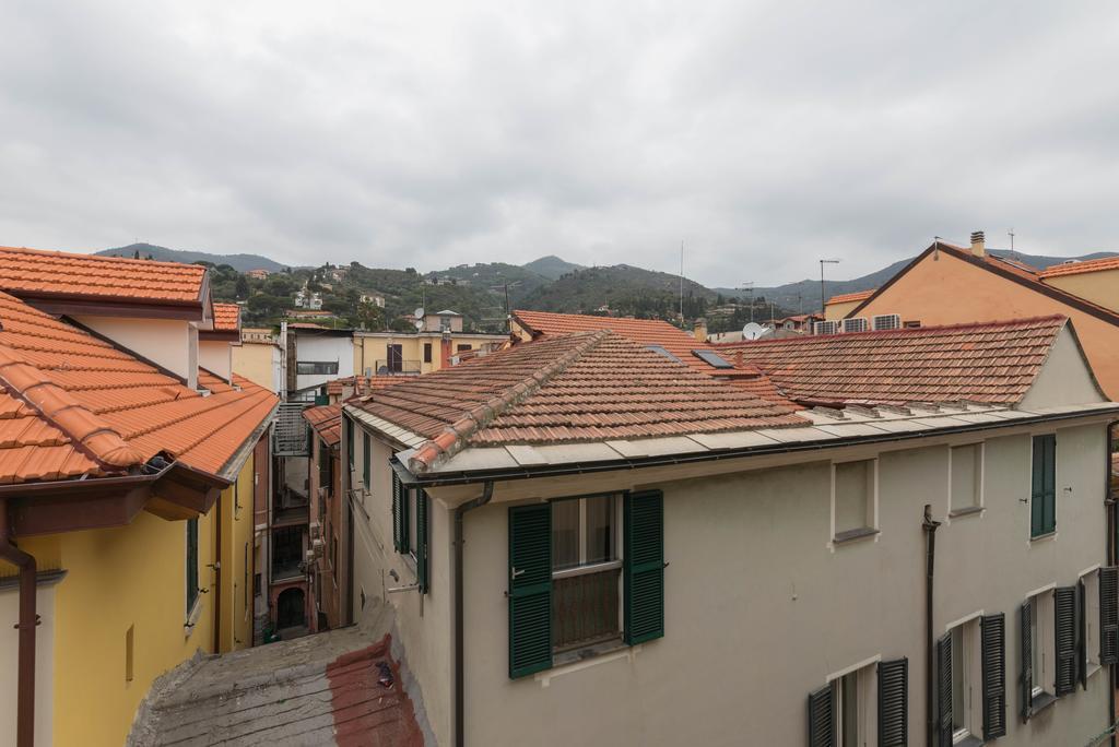 Ensemble Rooms Di Vayadu Alassio Exteriör bild