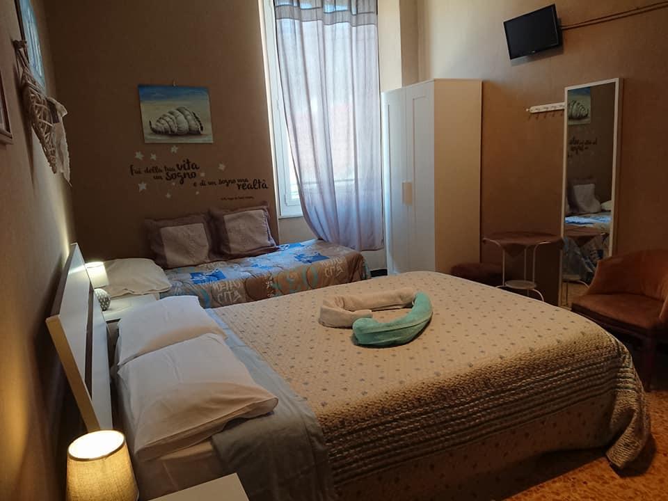 Ensemble Rooms Di Vayadu Alassio Exteriör bild